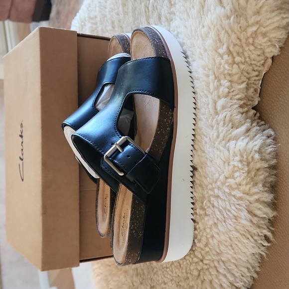 NWT IOB Clarks Lizby Ease Black Lea Leather Easy Slide Sandal ๐ก ๐ค - Picture 14 of 16